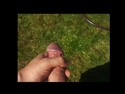 ❤️ A guapa quente recibe o seu coño rosa fodido e corre cun chorro nun xardín de verán Porno fb en % gl.shufflesex-com.ru % ❌️❤